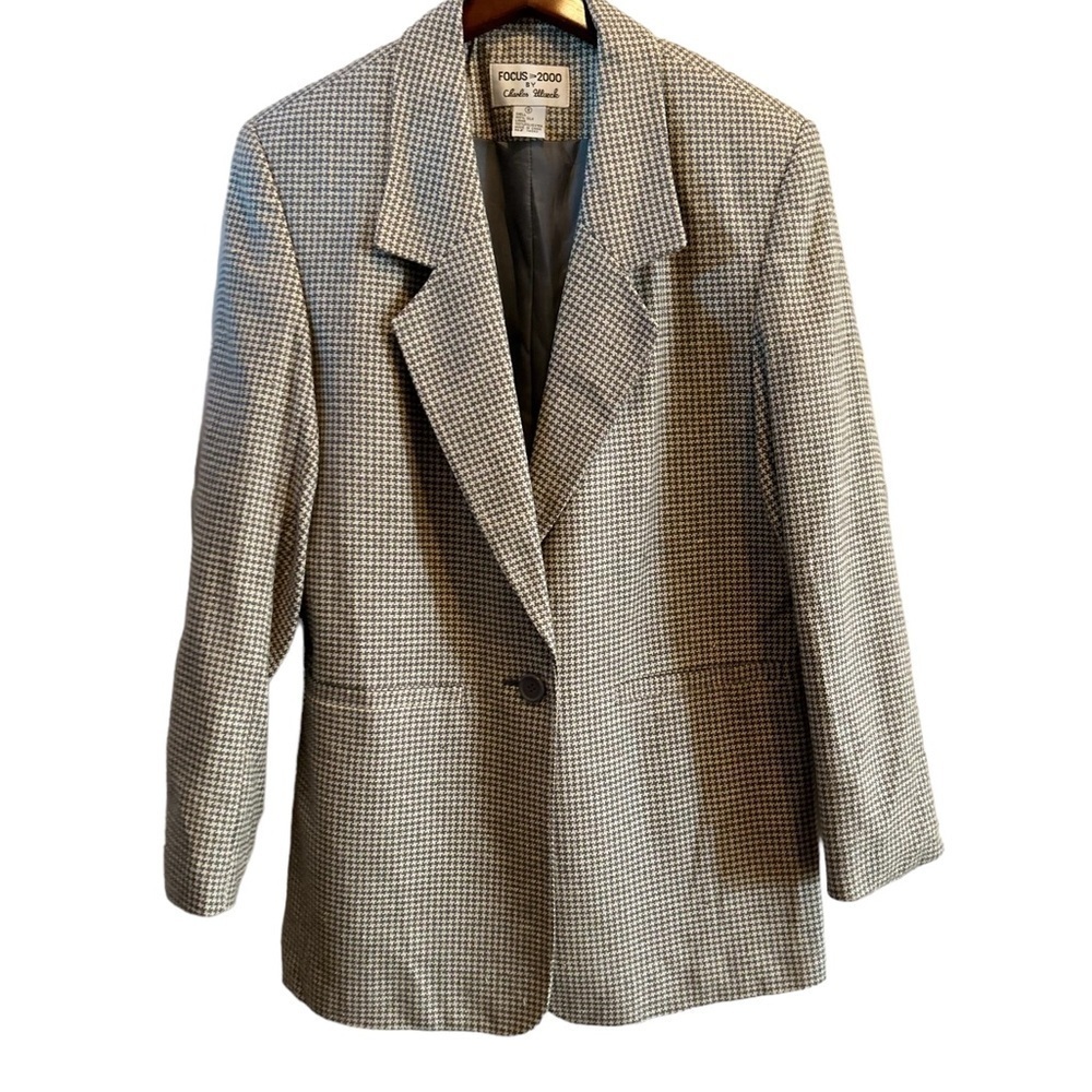 Focus‎ 2000 by Charles Glueck gray and white silk blazer size 8
